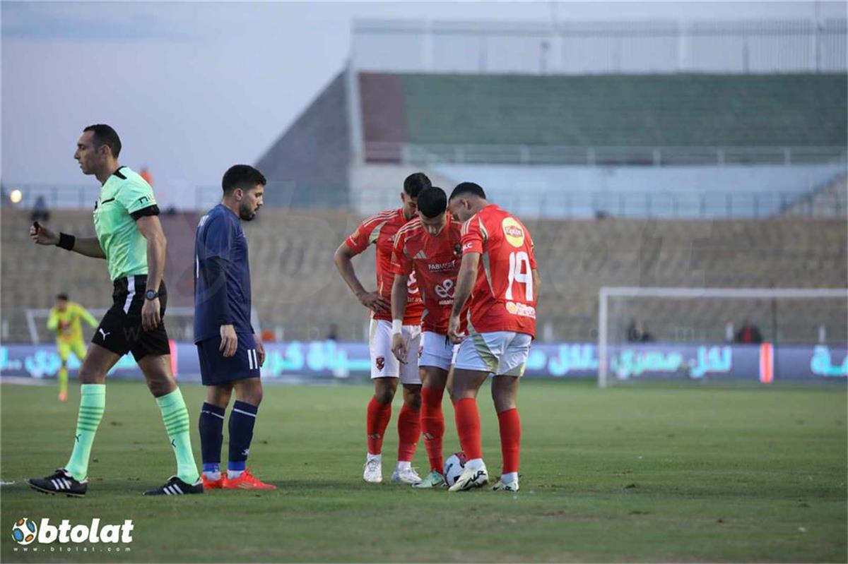 مستحيل.. رئيس إنبي يعلن موقفه من التعاقد مع لاعب الأهلي