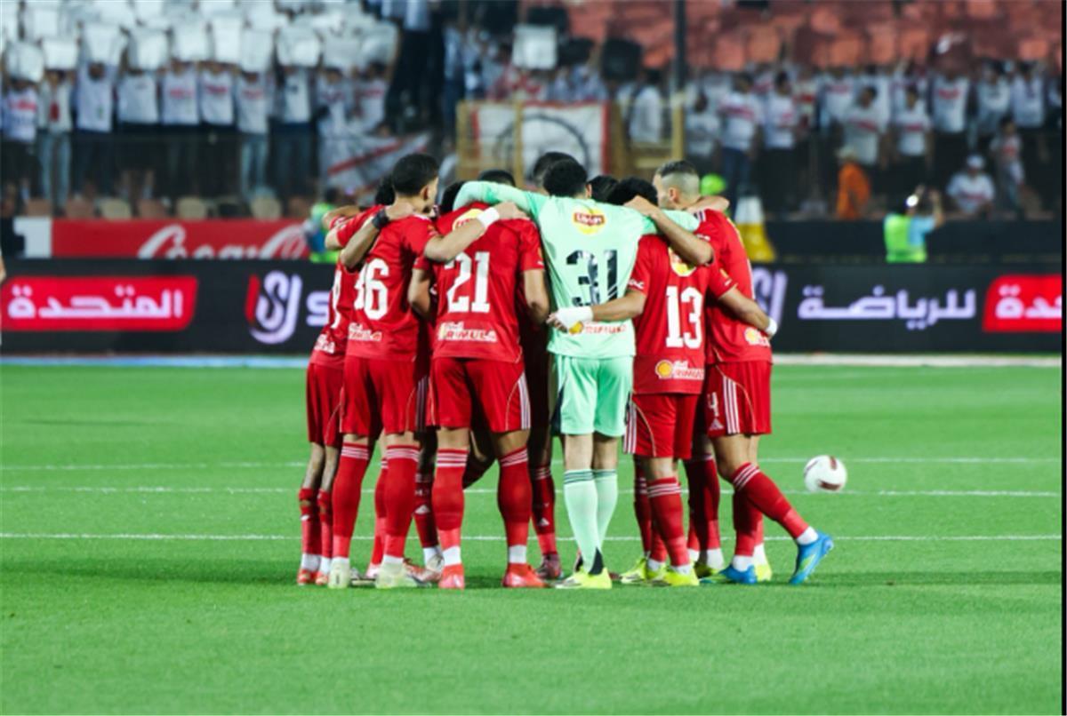 تقارير: كاف يُقرر إيقاف لاعب الأهلي