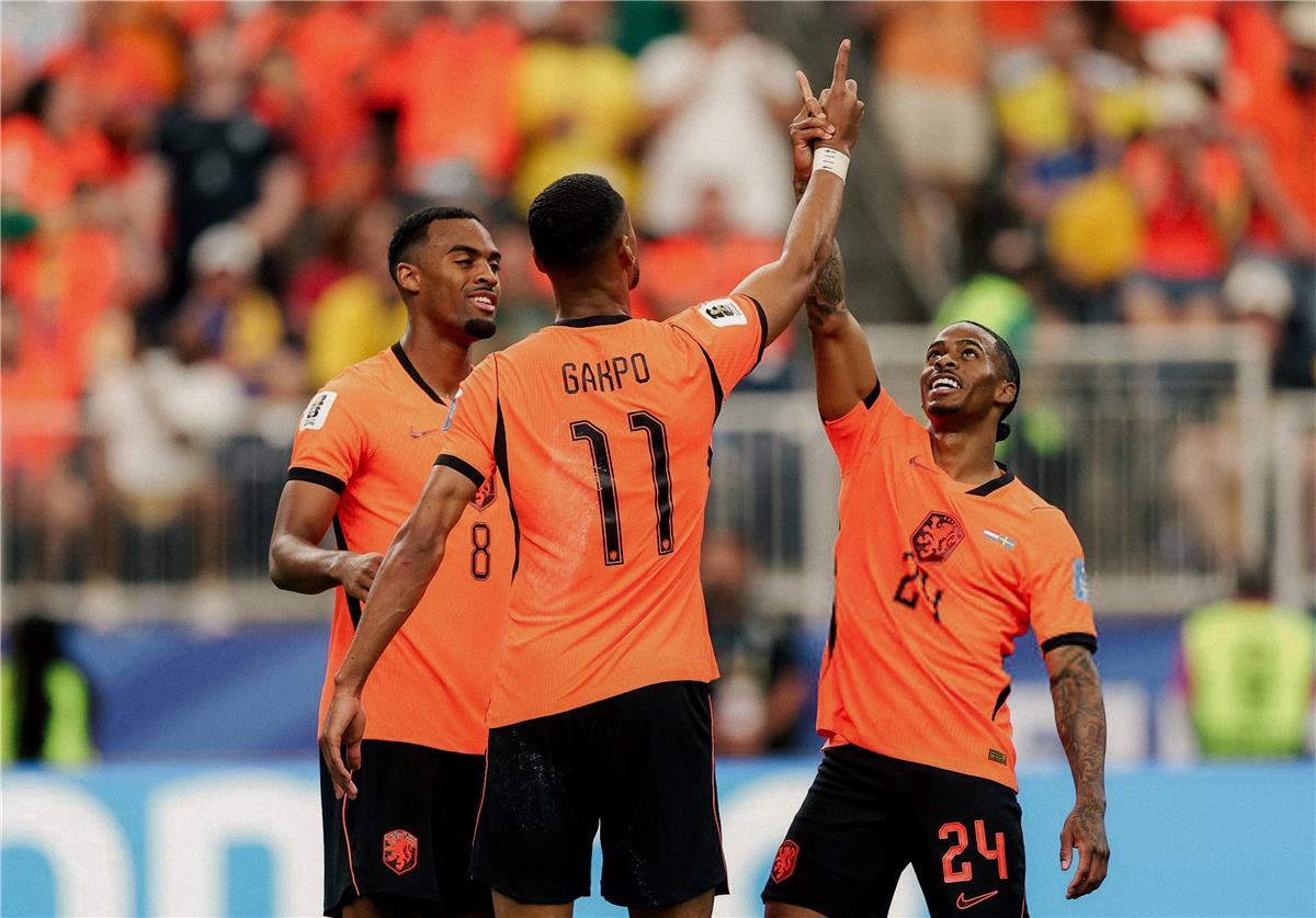جاكبو يتألق وهولندا تذل السويد بخماسية في كأس العالم
