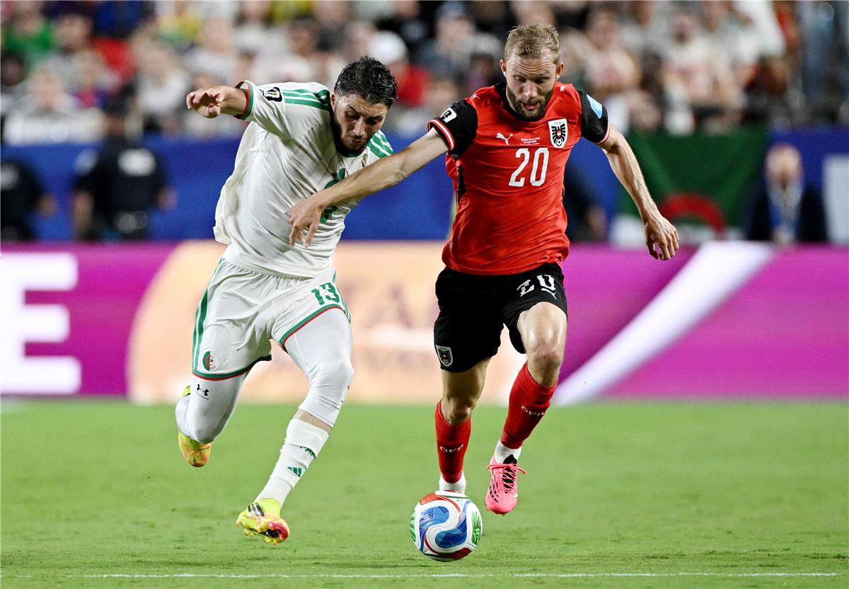 فيديو | 6 أهداف مثيرة.. الجزائر تتعادل مع النمسا في مباراة مجنونة وترافقها لدور الـ32 بـ كأس العالم