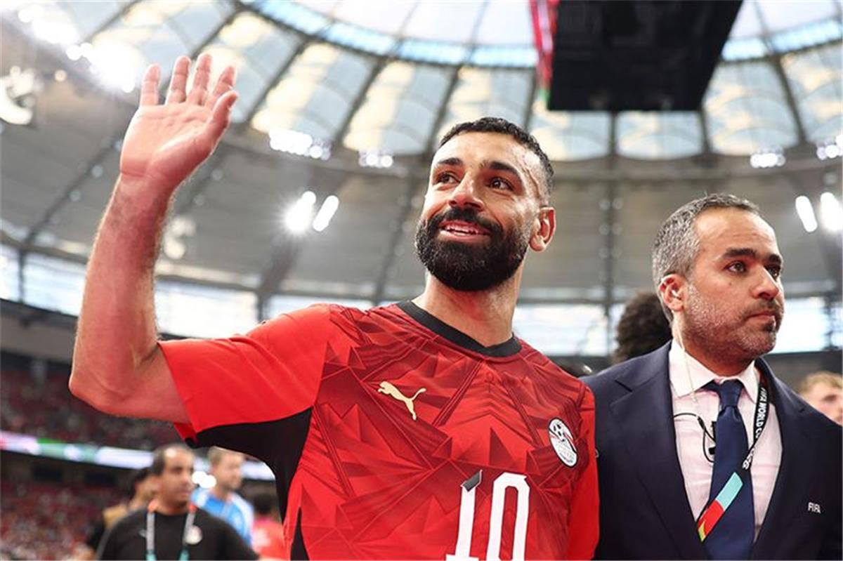 تصرف مثير يقرب محمد صلاح من الانتقال إلى بشكتاش