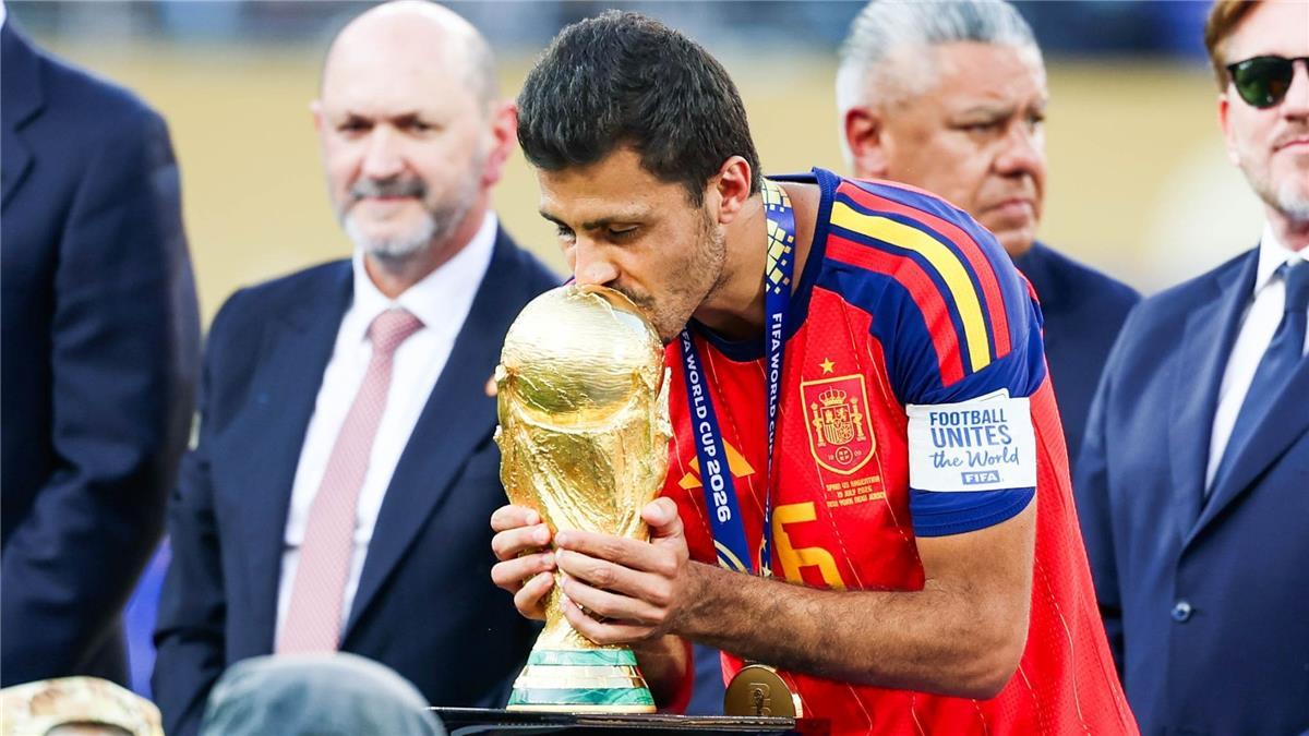 برشلونة يحسم قرار التعاقد مع رودري