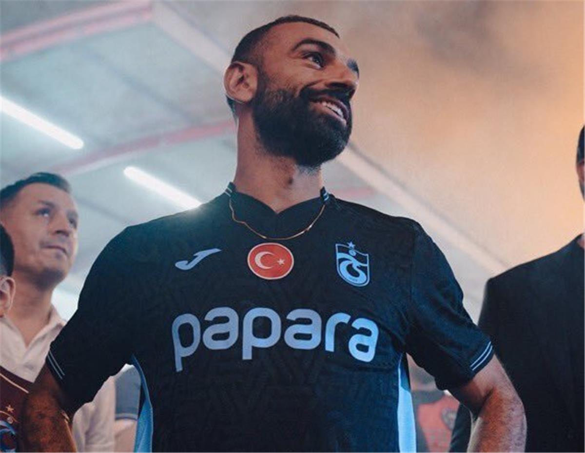 موقف محمد صلاح من المشاركة في مباراة وداع نجم طرابزون