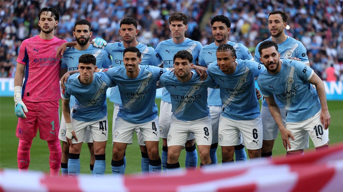 بطلب من ماريسكا.. مانشستر سيتي يستعد لتقديم عرض قياسي لـ ضم بديل رودري