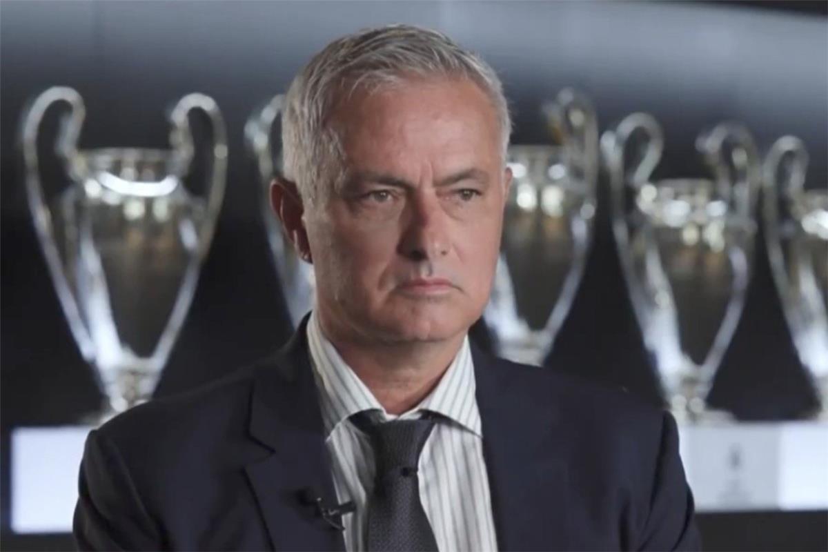 مورينيو: برشلونة يجب أن يهبط للدرجة الثانية.. ولاعب ريال مدريد خليفة مودريتش
