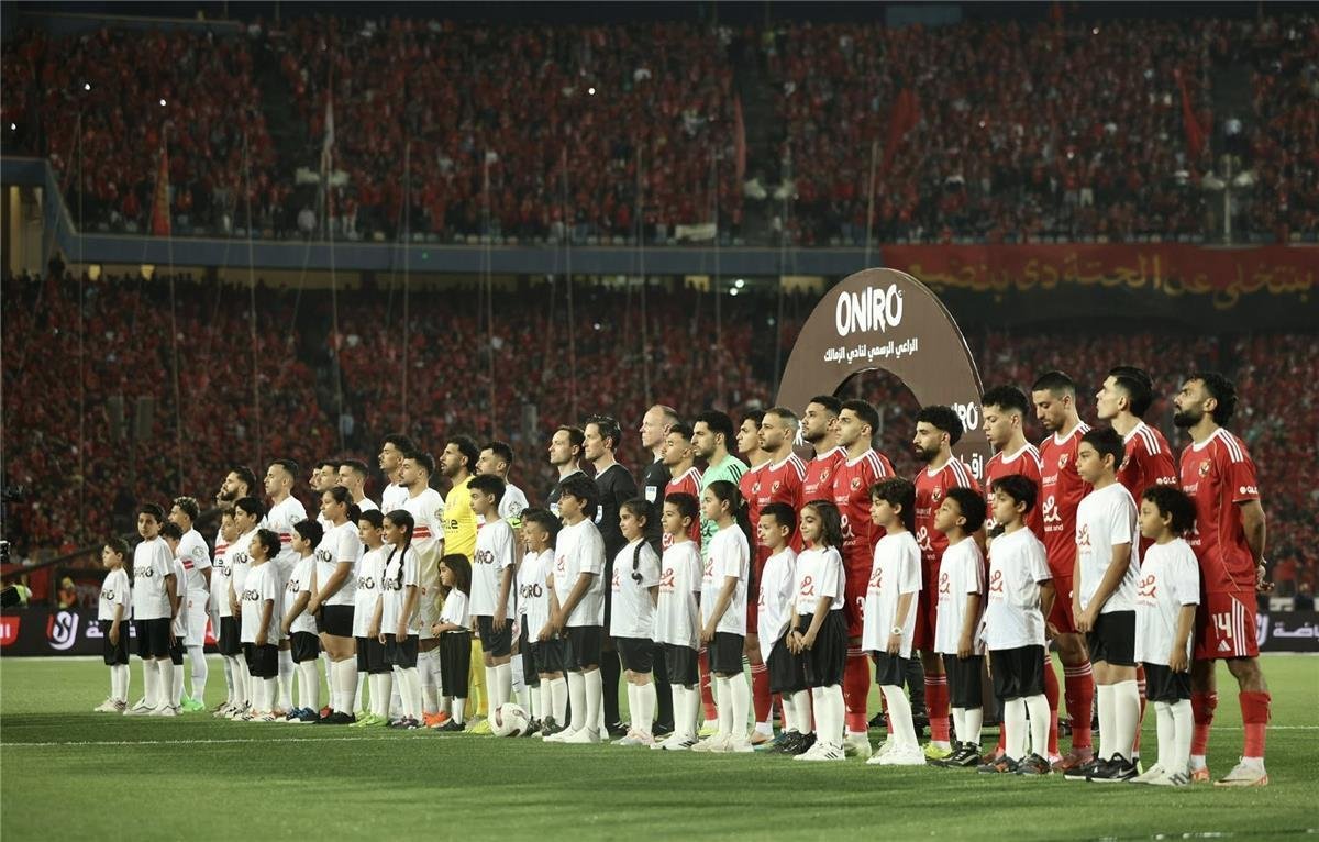 خاص.. لجنة الحكام تتخذ قرارًا بشأن حكم مباراة الأهلي والزمالك 