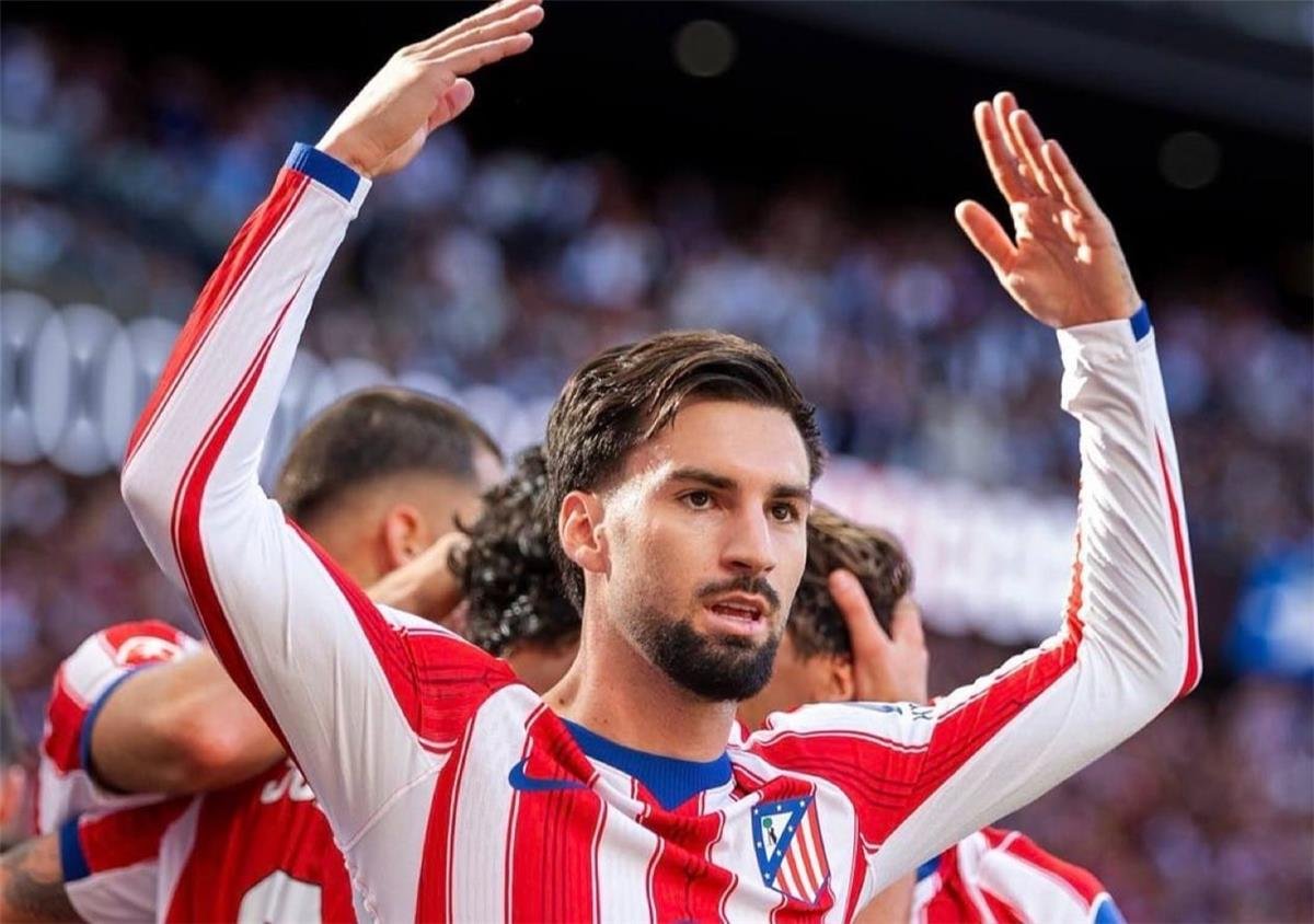 لاعب أتلتيكو مدريد ينتقد تصريحات مورينيو: هذا ما يقال عندما يخسر ريال مدريد