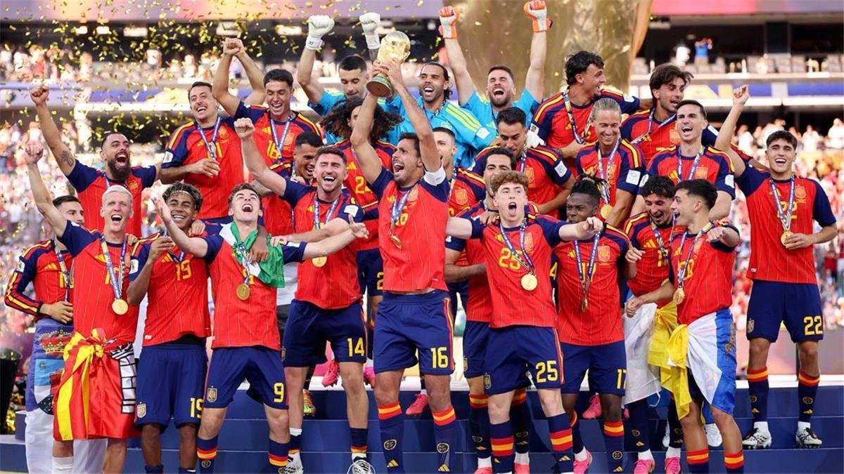 ضربة قوية لبرشلونة.. إصابة لاعب إسبانيا واستبعاده من تشكيل مواجهة إنجلترا