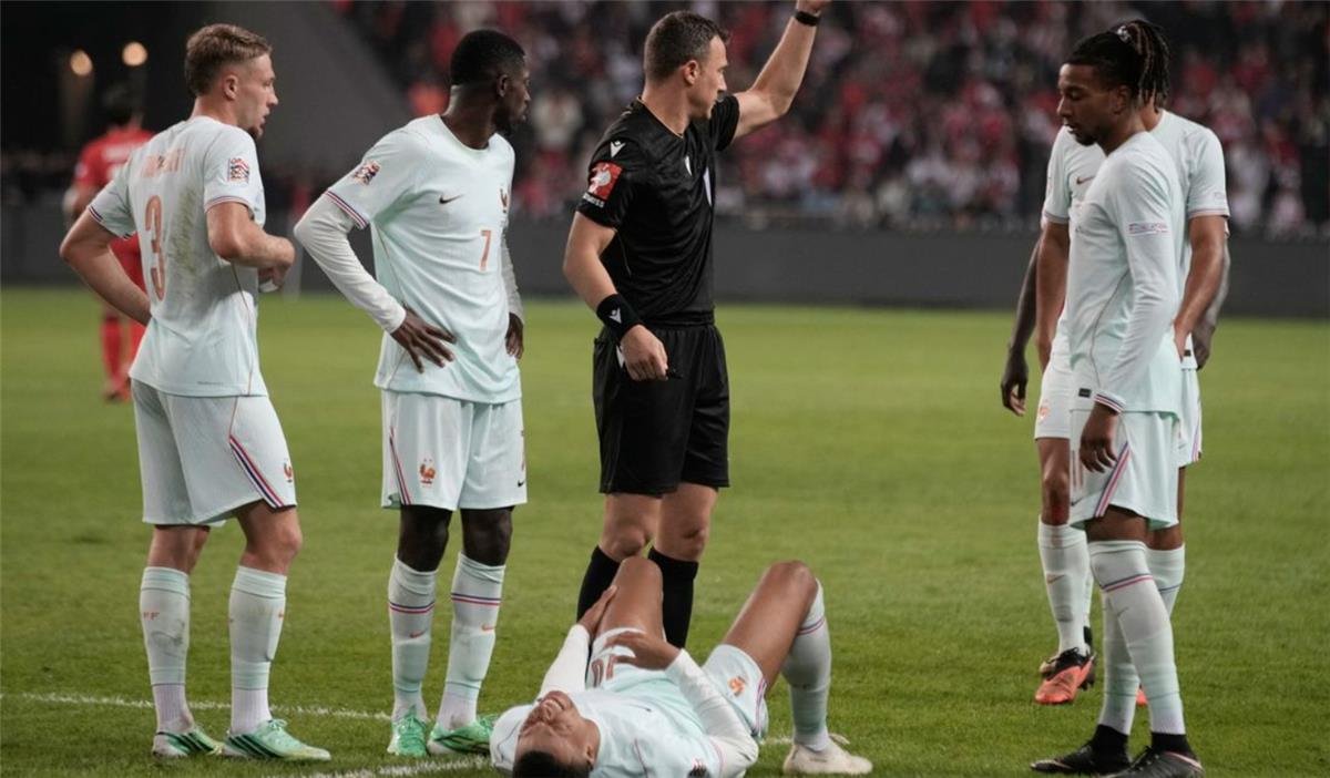 مبابي ينجو من جراحة خطيرة بعد إصابته مع فرنسا.. وموقف حذر من ريال مدريد