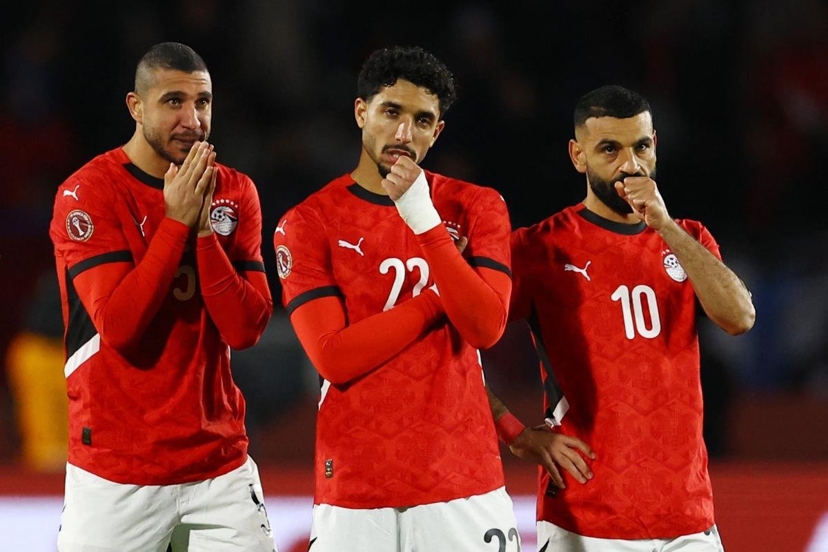 شبكة جنوب إفريقية تحذر موسيماني من ثلاثي منتخب مصر