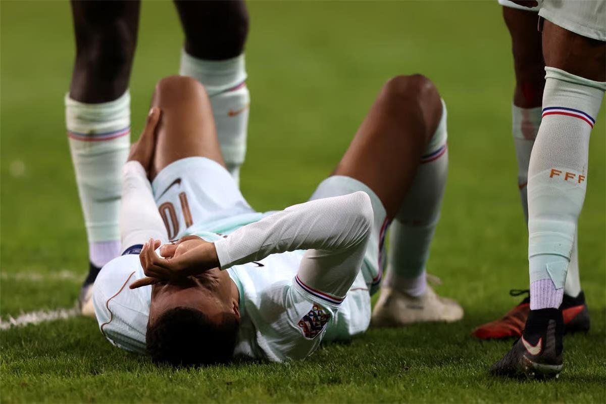 صورة | مبابي يطمئن جماهير ريال مدريد بعد إصابته