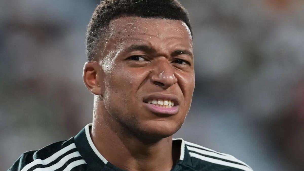 صحفي ماركا يهاجم مبابي: ريال مدريد رفض طلبه قبل الديربي.. ولسنا أغبياء