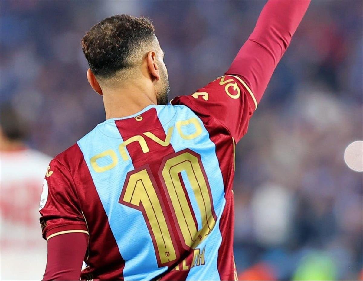 صورة | موقع تركي: لفتة مميزة من محمد صلاح تجاه لاعب منتخب مصر في معسكر سبتمبر