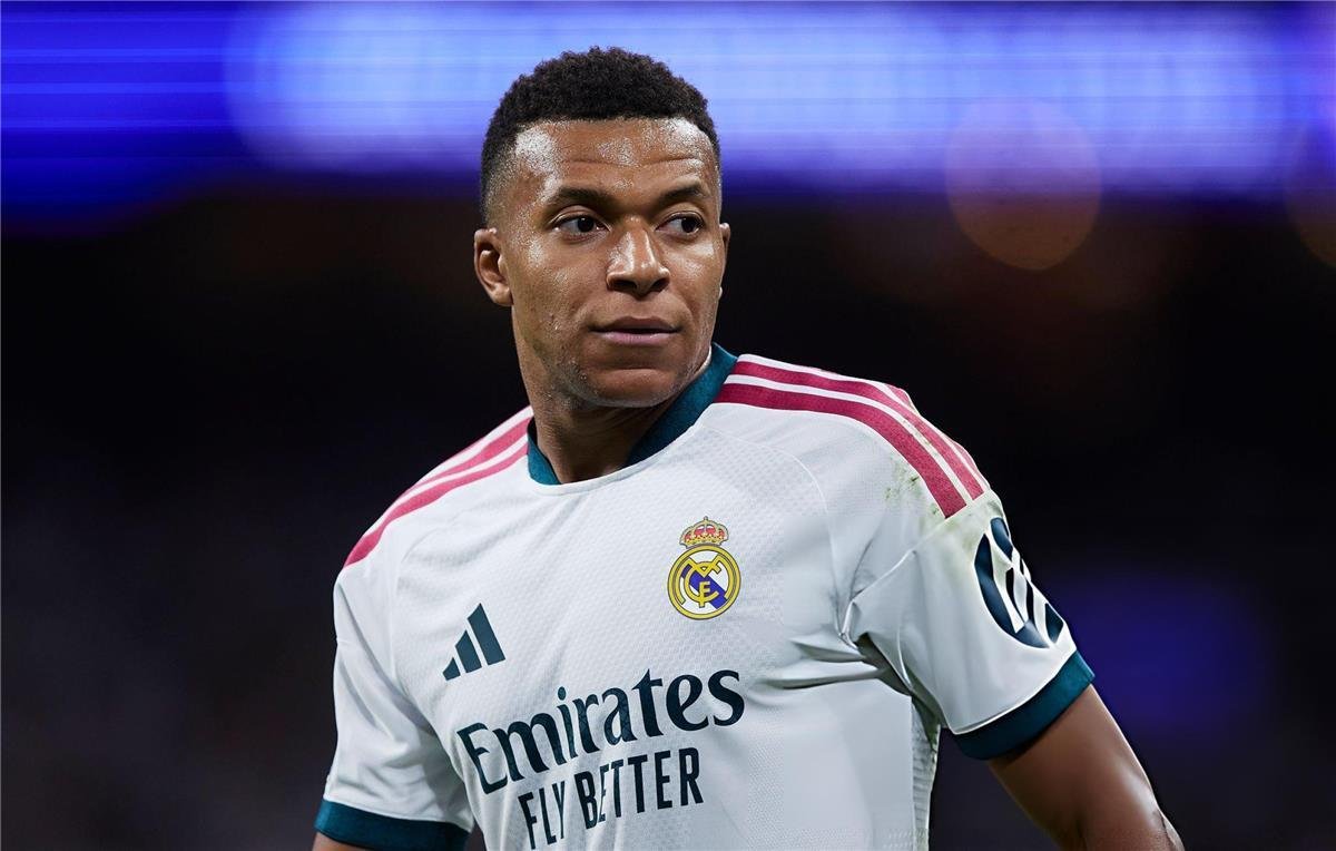 مبابي يضع شرطًا للاستمرار مع ريال مدريد في 2027