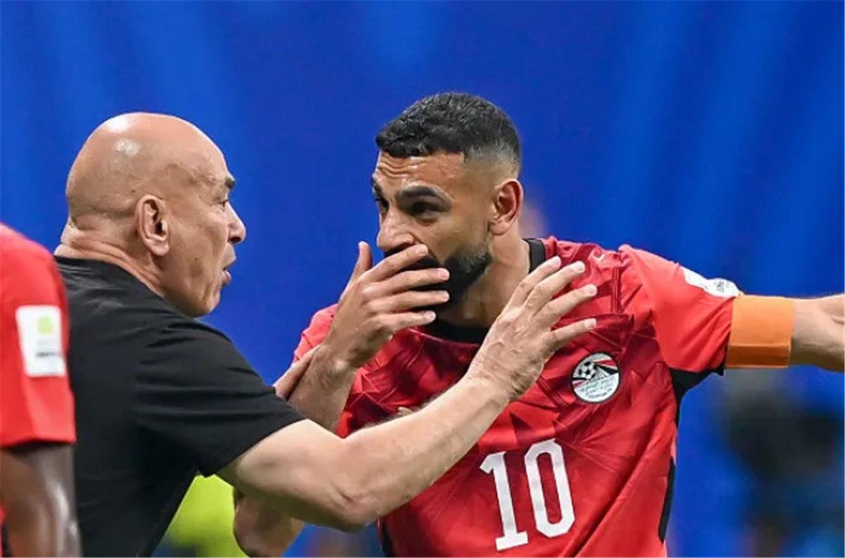 فيديو | طرابزون تلم شمل محمد صلاح وحسام حسن بعد توتر الأحداث الأخيرة