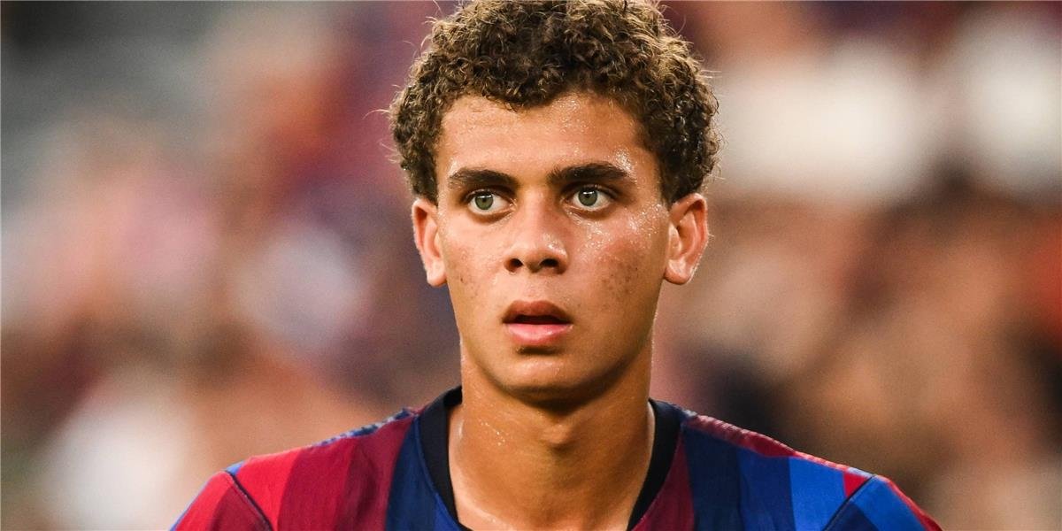فيديو | حمزة عبد الكريم يفاجئ جماهير برشلونة قبل مواجهة خيتافي