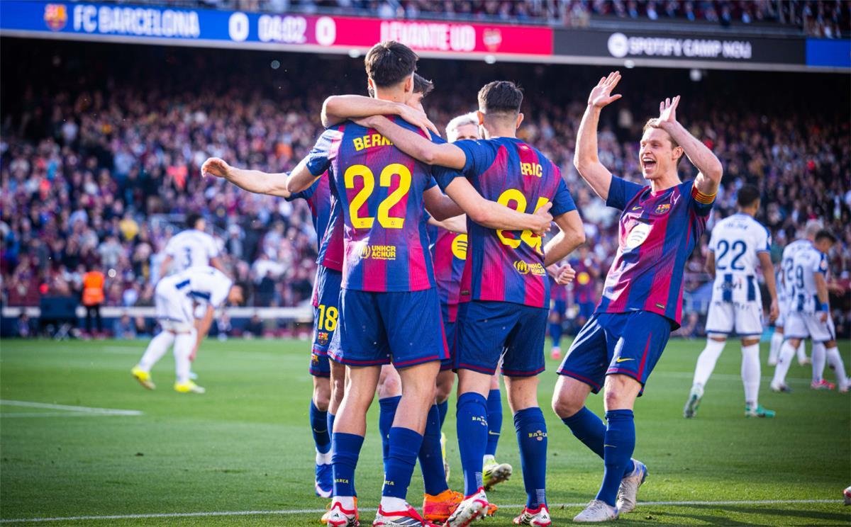 رقم قياسي جديد ينتظر مدافع برشلونة أمام خيتافي