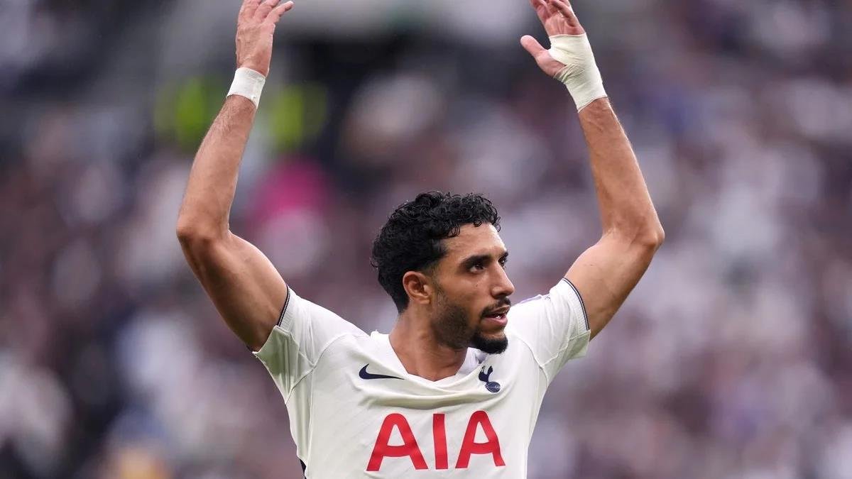 تشكيل توتنهام أمام مانشستر يونايتد في الدوري الإنجليزي.. موقف عمر مرموش
