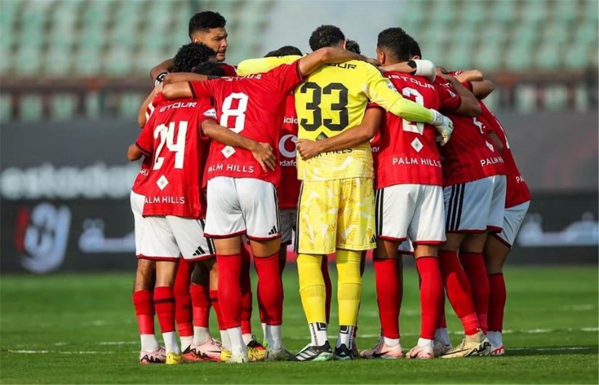 شوبير ينصح لاعب الأهلي بعد استبعاده من القمة: انظر إلى حمزة عبد الكريم