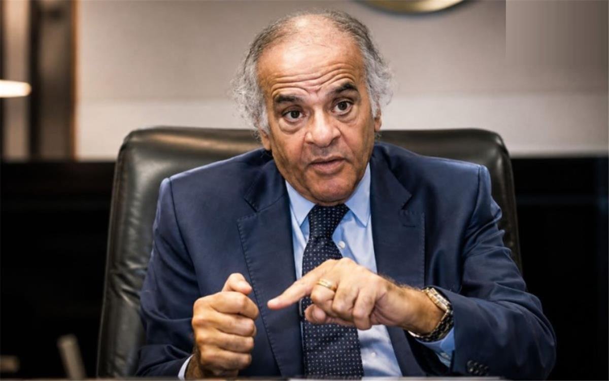 ممدوح عباس يعلق على رصد مكافأة ضخمة للاعبي الزمالك حال الفوز على الأهلي في القمة