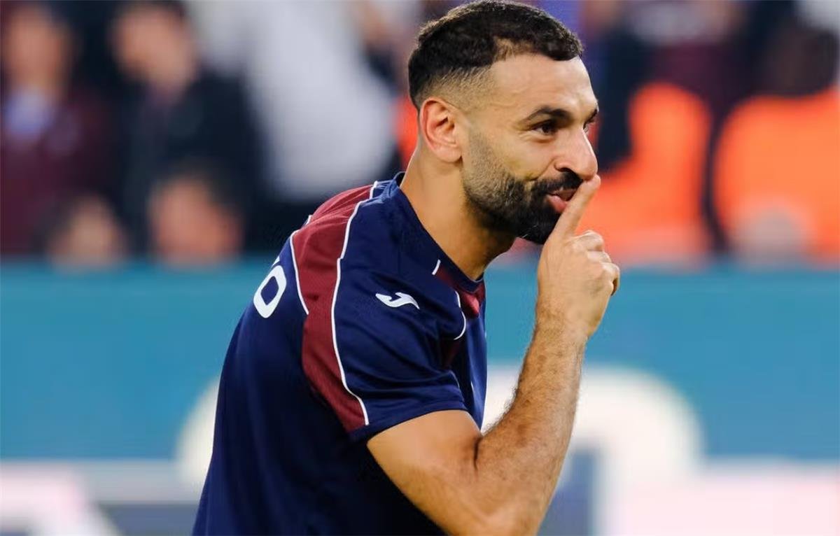 الدوري الإنجليزي يوجه رسالة لـ محمد صلاح قبل قمة ليفربول ومانشستر سيتي