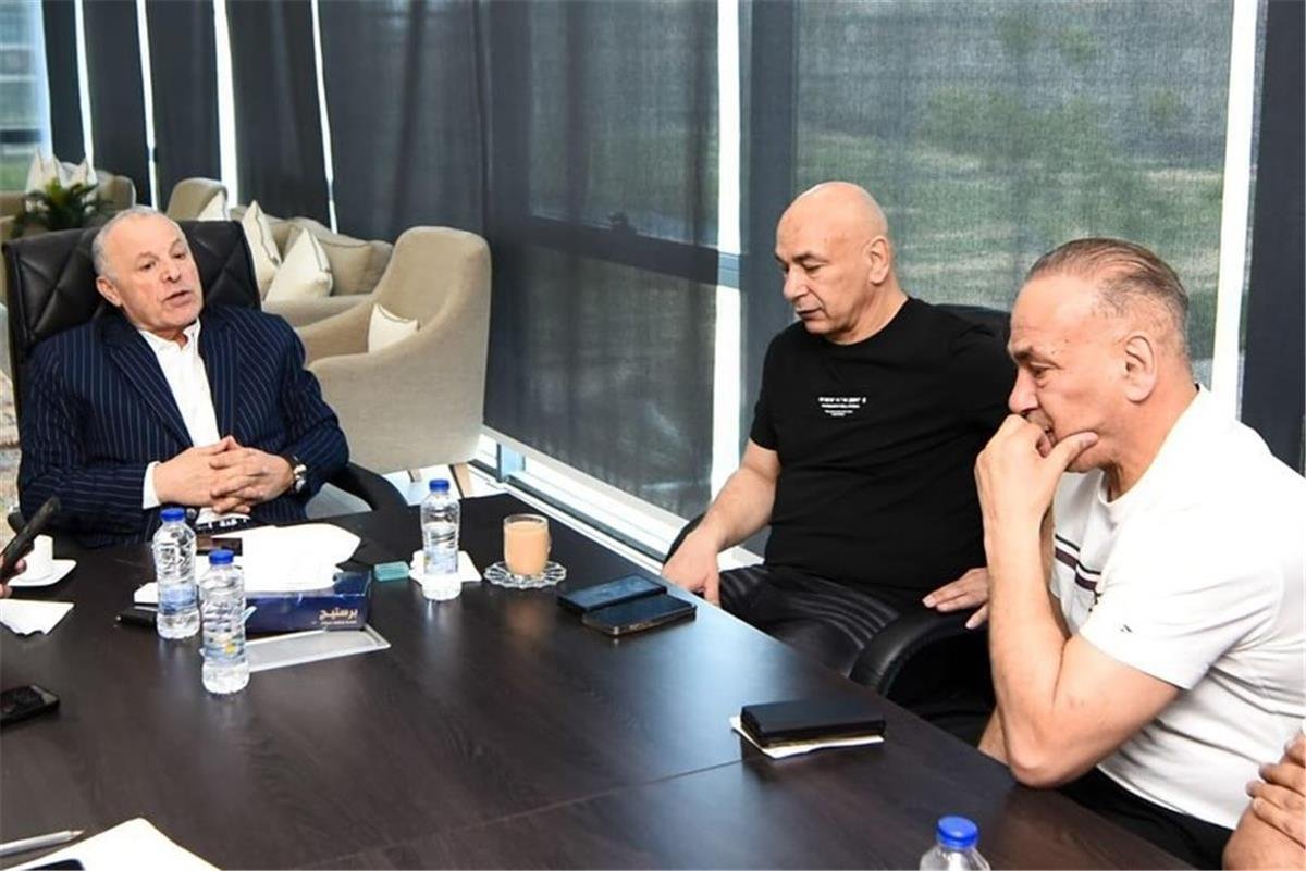 تفاصيل جلسة هاني أبو ريدة مع حسام وإبراهيم حسن