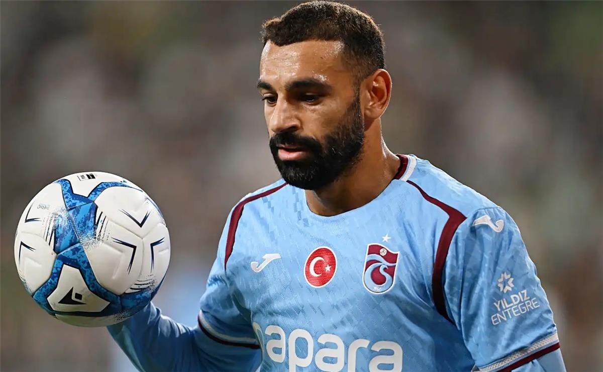 جماهير ليفربول تسخر من الإدارة بسبب محمد صلاح بعد الخسارة أمام مانشستر سيتي