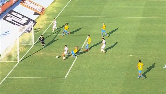 خوان بيزيرا يهدر فرصه لا تصدق للزمالك والمرمي خالي امام الاسماعيلي