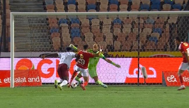 هل حرم الحكم طاهر محمد طاهر من ركلة جزاء امام سيراميكا كليوباترا