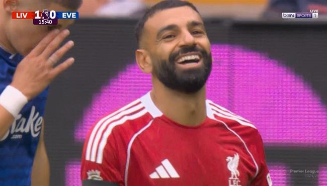 محمد صلاح كاد ان يسجل هدف رائع امام ايفرتون