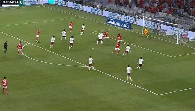 تمر من امام اللاعبين .. فرصه هدف محقق لـ الاهلي امام سيراميكا كليوباترا