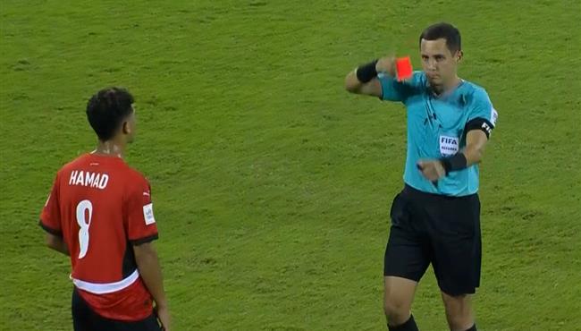 طرد محمد حمد في مباراة مصر وفنزويلا بكاس العالم للشباب تحت 17 عام