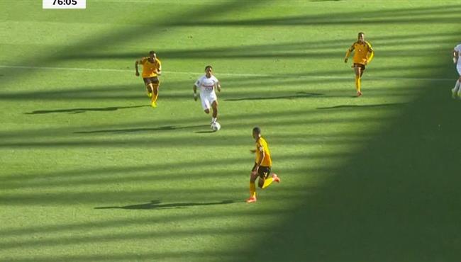 بعد انطلاقة ماراثونية من المرمي للمرمي .. بيزيرا كاد ان يسجل هدف عالمي امام كايزر تشيفز