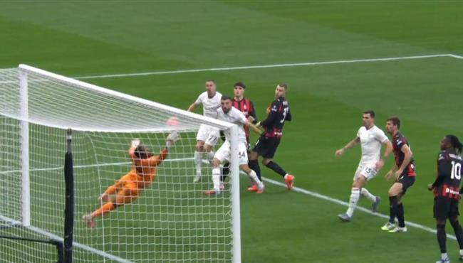 تصدي مايك ماينان المذهل في مباراة ميلان ولاتسيو