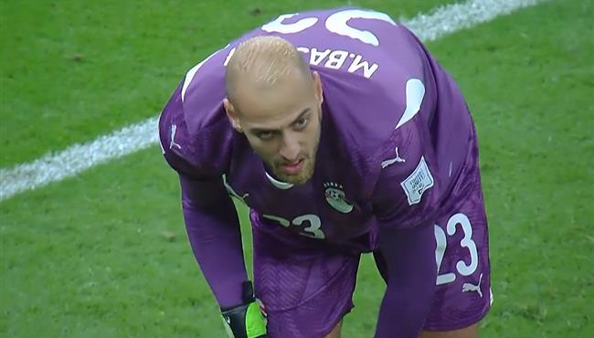 تصدي محمد بسام يحرم الكويت من تسجيل هدف امام مصر بكاس العرب