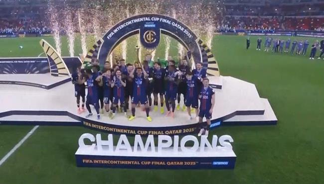 مراسم تتويج باريس سان جيرمان بطلا لـ كأس انتركونتيننتال