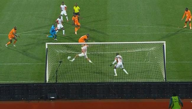 حارس ومدافع موزمبيق ينقذان هدف محقق لـ كوت ديفوار بكأس أمم أفريقيا