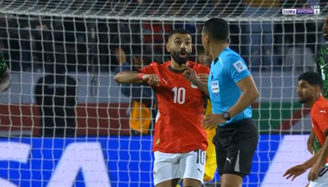 محمد صلاح يطالب بركلة جزاء امام نيجيريا بكأس أمم أفريقيا