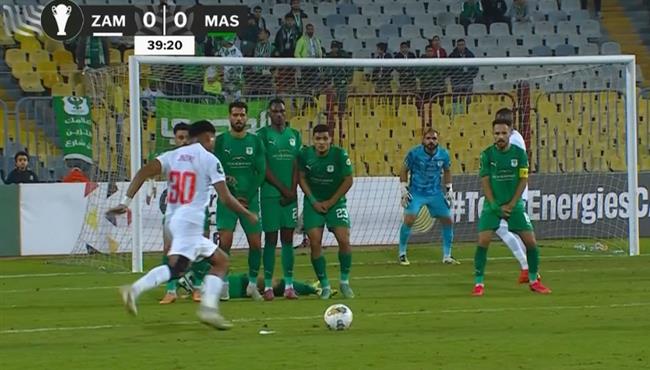 العارضة تحرم سيف الجزيري من هدف رائع امام المصري