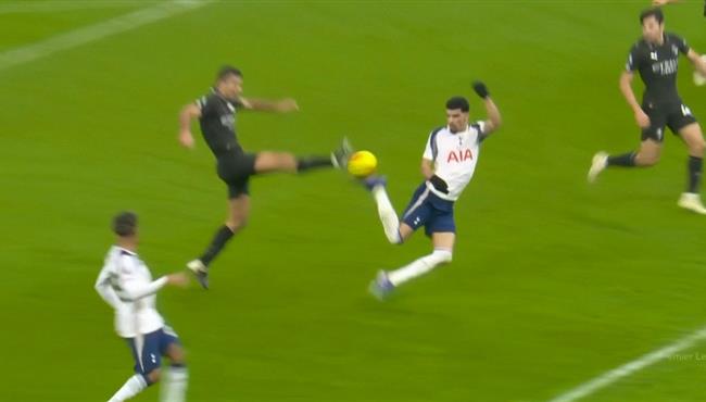 هدف سولانكي الخرافي في مرمي مانشستر سيتي بالدوري الانجليزي