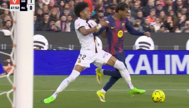 هل حرم الحكم لامين يامال من ركلة جزاء امام ريال مايوركا