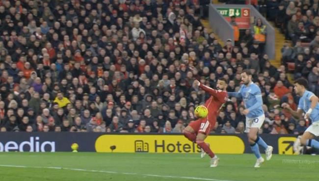 محمد صلاح يطالب بركلة جزاء امام مانشستر سيتي بالدوري الانجليزي