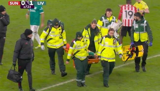 اصابة واتارو إندو القوية وخروجة في مباراة ليفربول وسندرلاند بالدوري الانجليزي