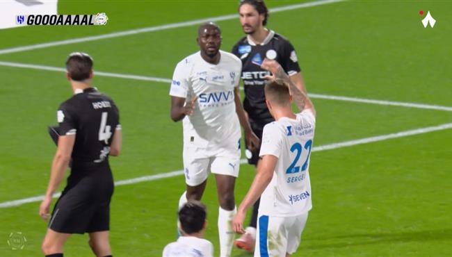هدف كوليبالي في مرمي الشباب بالدوري السعودي