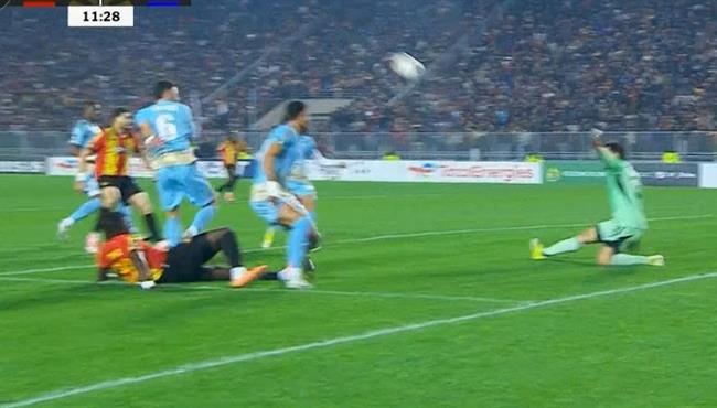 تصدي مصطفي شوبير الرائع يحرم الترجي من هدف امام الاهلي