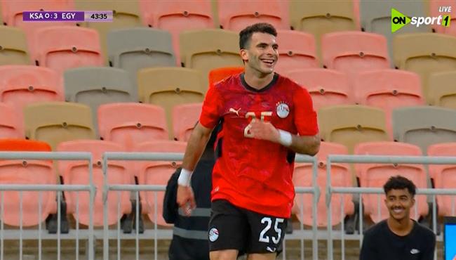 هدف مصر الثالث الرائع في مرمي السعودية .. احمد سيد زيزو