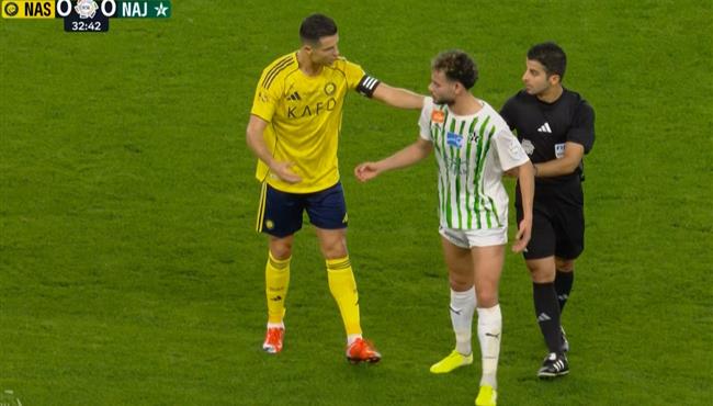 رد فعل رونالدو علي اصابة دونجا في مباراة النصر والنجم بالدوري السعودي