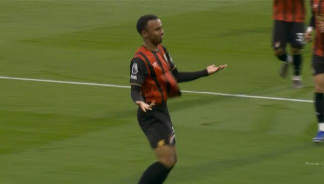 هدف بورنموث الاول في مرمي مانشستر سيتي بالدوري الانجليزي