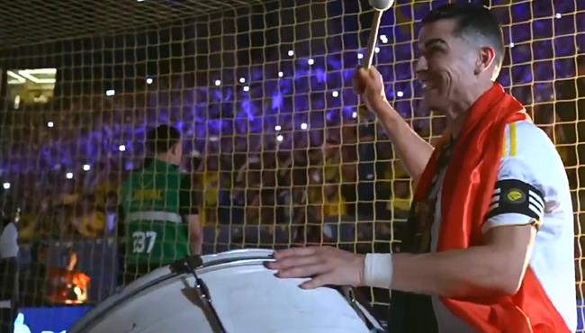 احتفال كريستيانو رونالدو بعد نهاية مباراة النصر وضمك بالدوري السعودي