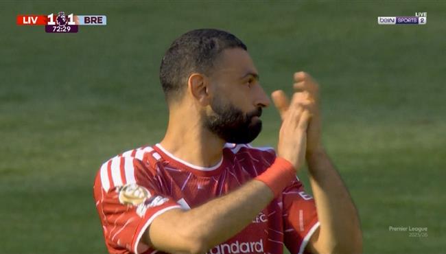 لحظة تبديل محمد صلاح في اخر مباراة له مع ليفربول ضد برنتفورد